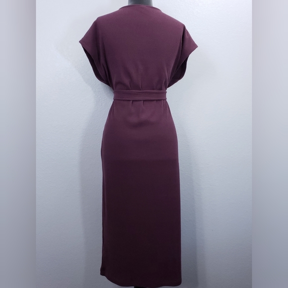 Old Navy Rib-Knit Stretch Belted Dress (S) - Picture 2 of 7